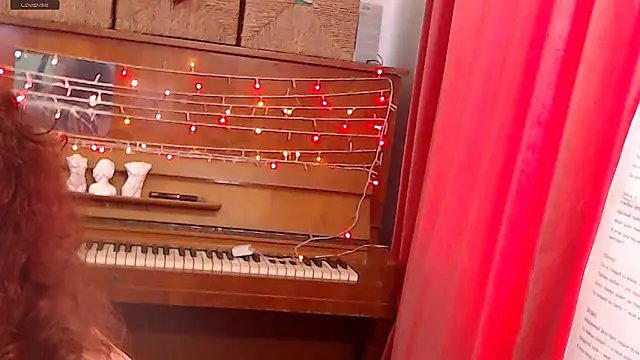 RoseRed69 online show from March 2026 03:33:01 AM