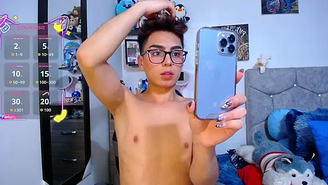 OwenBluee online show from February 2026 06:37:01 AM