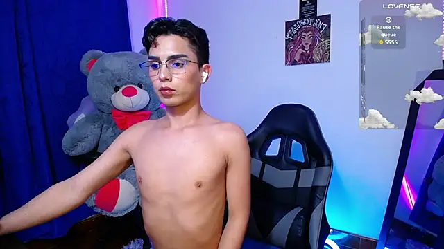 OwenBluee online show from June 2026 05:20:02 AM