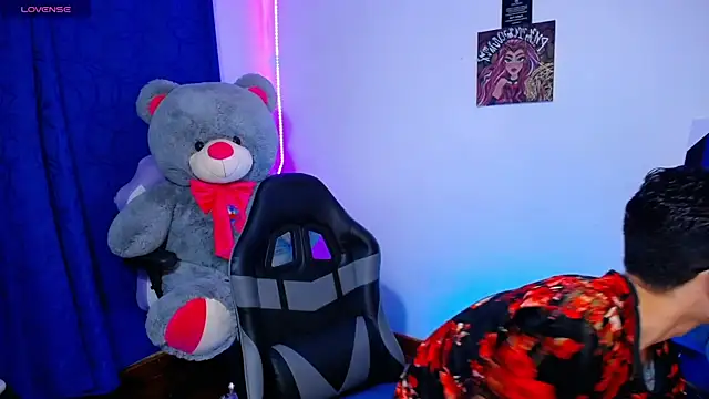 OwenBluee online show from June 2026 06:04:02 AM