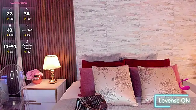 Snapshot of AndreaPink2024 chatting on October 2025 01:11:01 PM AndreaPink2024 online show from October 2025 01:11:01 PM