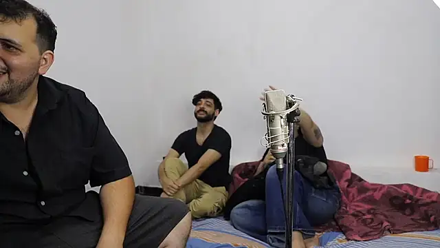 zekefotoslive online show from March 2026 02:58:01 AM