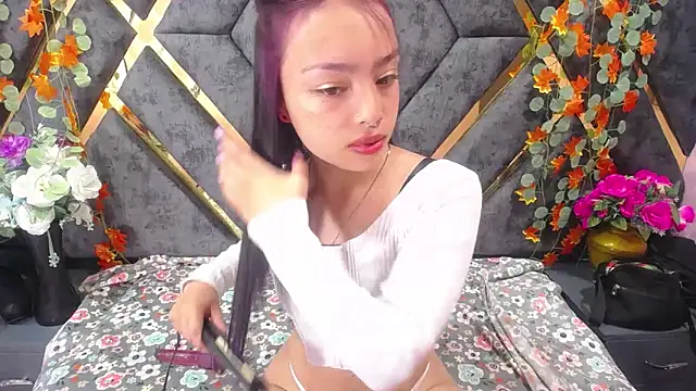 Sofia Mirandaa18 online show from January 2025 01:02:02 PM