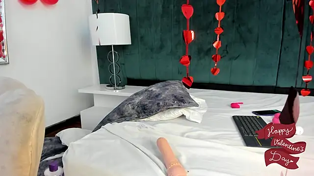 PandoraB  online show from February 2025 02:20:01 PM