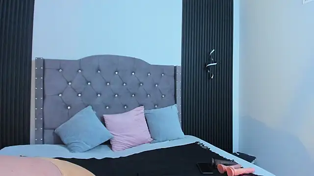 Snapshot of AnastasiaTaylor_ chatting on November 2025 08:22:02 PM AnastasiaTaylor online show from November 2025 08:22:02 PM