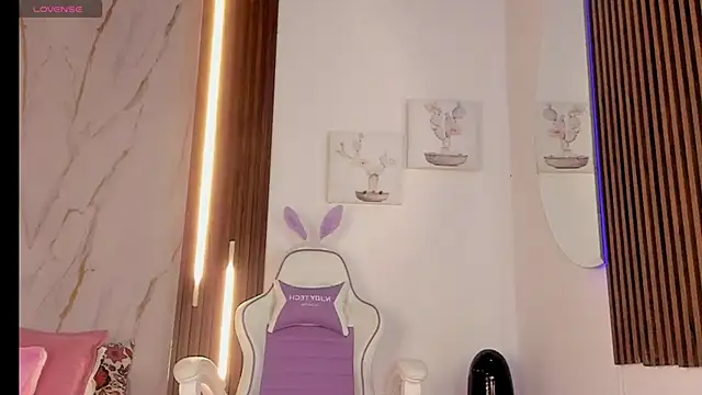 Snapshot of mia_six66 chatting on September 2025 12:06:01 PM mia six66 online show from September 2025 12:06:01 PM