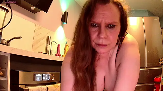 Snapshot of Endrocleia chatting on January 2025 11:21:01 PM Endrocleia online show from January 2025 11:21:01 PM