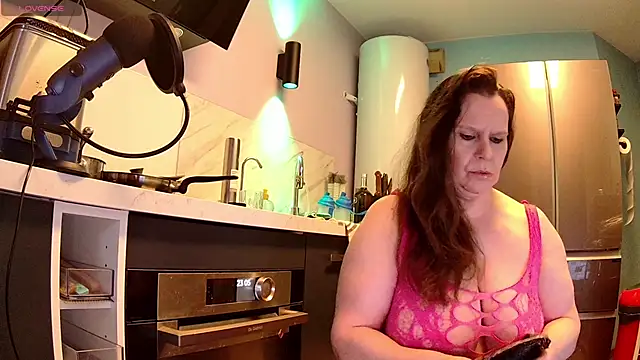 Snapshot of Endrocleia chatting on February 2025 10:07:02 PM Endrocleia online show from February 2025 10:07:02 PM