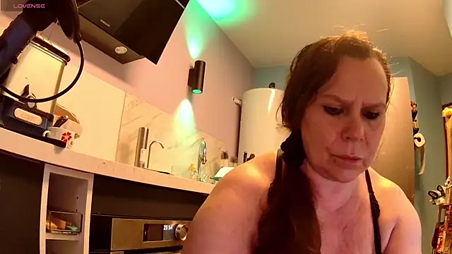 Snapshot of Endrocleia chatting on October 2025 09:56:01 PM Endrocleia online show from October 2025 09:56:01 PM