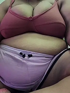 Snapshot of bigboobyrush chatting on October 2025 05:53:02 AM bigboobyrush online show from October 2025 05:53:02 AM