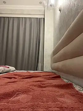 wrenlie online show from December 2025 02:49:01 AM