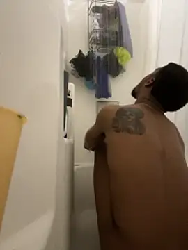 rayyymack online show from October 2025 08:43:02 PM