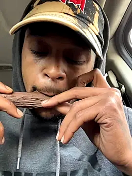 rayyymack online show from November 2025 05:25:01 PM