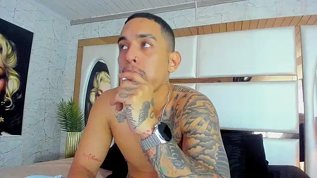 Snapshot of Damian09_ chatting on January 2026 10:02:02 PM Damian09 online show from January 2026 10:02:02 PM