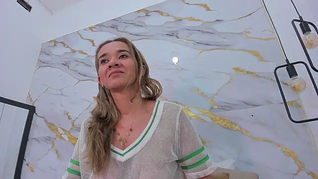 Snapshot of penelope_handaos chatting on January 2025 06:43:01 PM penelope handaos online show from January 2025 06:43:01 PM