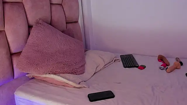 Dylanwhite23  online show from March 2025 03:44:02 AM