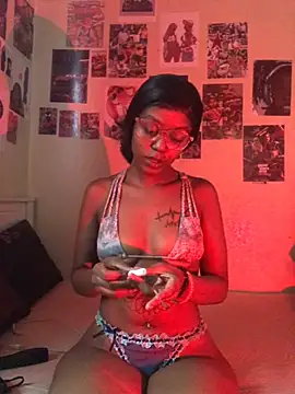 Snapshot of naughtybitches5 chatting on March 2026 05:55:02 AM naughtybitches5 online show from March 2026 05:55:02 AM