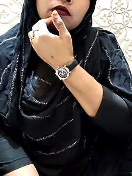 Indian-Nazia online show from November 2025 04:41:02 PM