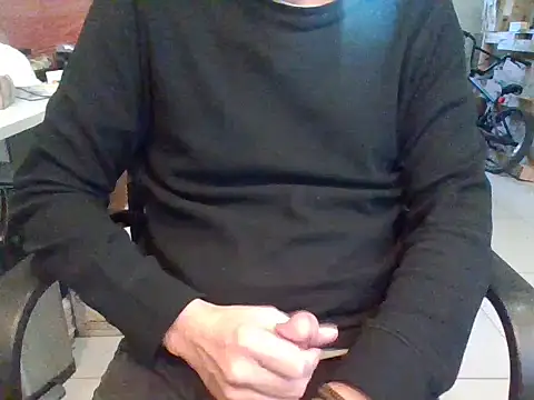 Snapshot of Raimundo1971 chatting on April 2026 05:28:01 PM Raimundo1971 online show from April 2026 05:28:01 PM