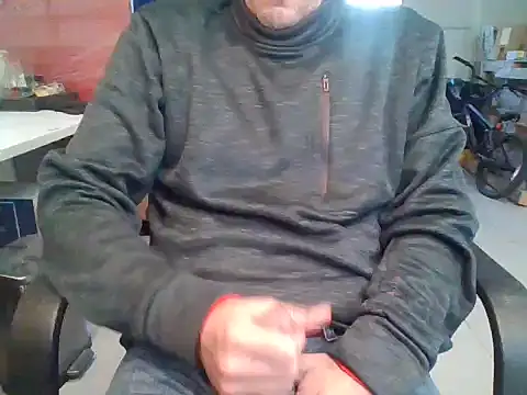 Snapshot of Raimundo1971 chatting on May 2026 08:25:01 PM Raimundo1971 online show from May 2026 08:25:01 PM