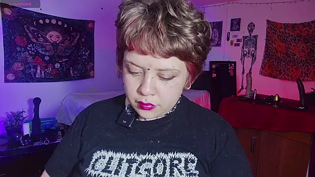 Snapshot of Sabrina_scarlett chatting on April 2026 05:27:02 AM Sabrina scarlett online show from April 2026 05:27:02 AM