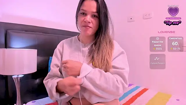 Snapshot of daniela_beauty chatting on October 2025 12:04:02 PM daniela beauty online show from October 2025 12:04:02 PM