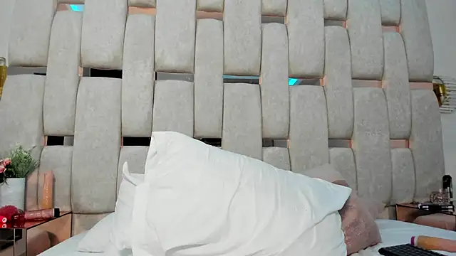 Snapshot of tamhy_ferrara chatting on December 2024 11:29:01 PM tamhy ferrara online show from December 2024 11:29:01 PM