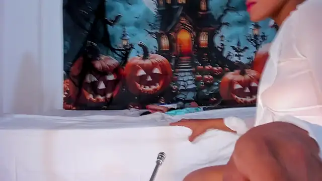 Juliette  3 online show from November 2025 11:01:02 AM