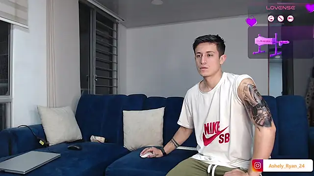 ashely ryan24 online show from September 2025 12:32:02 AM