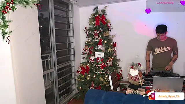 ashely ryan24 online show from December 2025 11:44:01 PM