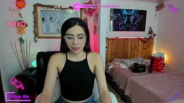 Snapshot of LauGrayJ chatting on January 2025 08:18:02 PM LauGrayJ online show from January 2025 08:18:02 PM