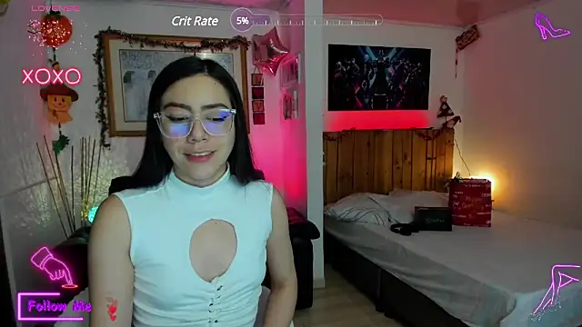 Snapshot of LauGrayJ chatting on January 2025 02:43:01 AM LauGrayJ online show from January 2025 02:43:01 AM