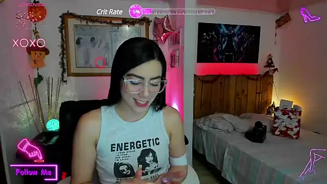 Snapshot of LauGrayJ chatting on February 2025 05:05:01 AM LauGrayJ online show from February 2025 05:05:01 AM