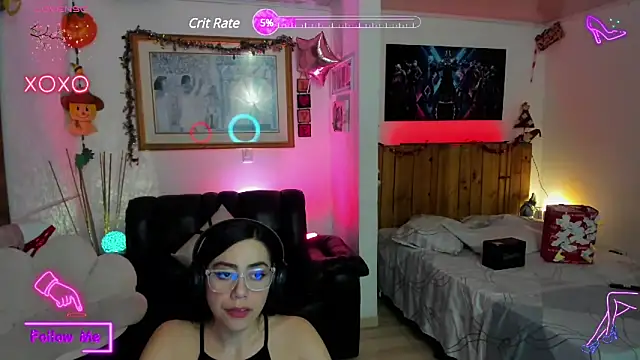 Snapshot of LauGrayJ chatting on February 2025 04:03:01 AM LauGrayJ online show from February 2025 04:03:01 AM