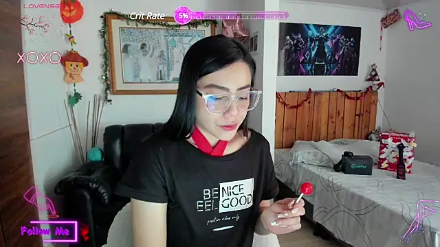 Snapshot of LauGrayJ chatting on February 2025 08:52:02 PM LauGrayJ online show from February 2025 08:52:02 PM