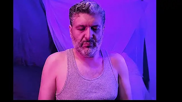 Snapshot of BushBator chatting on February 2026 07:56:02 AM BushBator online show from February 2026 07:56:02 AM