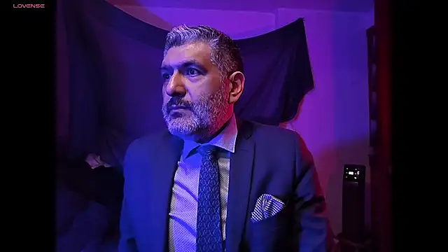 Snapshot of BushBator chatting on February 2026 07:07:02 AM BushBator online show from February 2026 07:07:02 AM