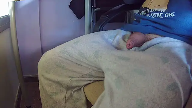 vladimirput4 online show from February 2025 12:04:02 PM