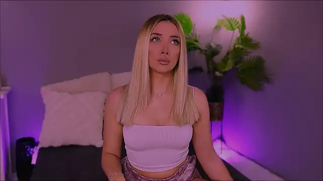 Jessielle online show from November 2025 03:40:01 AM