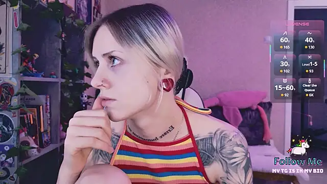 Snapshot of NaniMoore chatting on March 2026 08:06:02 PM NaniMoore online show from March 2026 08:06:02 PM