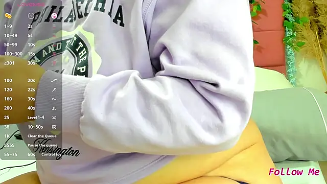 Snapshot of arisha_hot chatting on October 2025 11:30:01 AM arisha hot online show from October 2025 11:30:01 AM