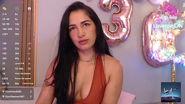 Snapshot of Thayssa_ross chatting on May 2026 03:16:02 PM Thayssa ross online show from May 2026 03:16:02 PM