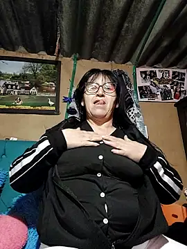 Snapshot of clarita_01 chatting on September 2025 11:48:01 AM clarita 01 online show from September 2025 11:48:01 AM