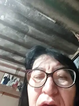 clarita 01 online show from November 2025 11:40:02 AM