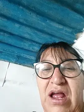 clarita 01 online show from December 2025 01:40:01 PM