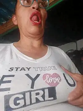 clarita 01 online show from February 2026 12:59:02 PM