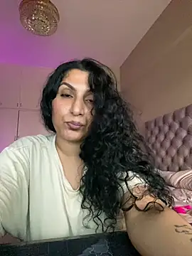 Indianbutter11 online show from January 2025 03:40:01 PM