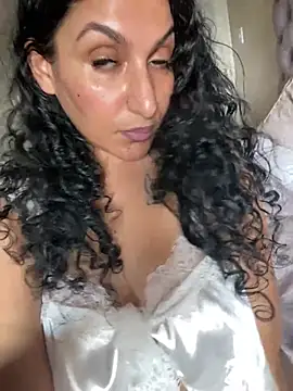 Indianbutter11 online show from January 2025 03:37:01 PM