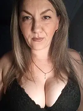 Snapshot of Ant0nina chatting on December 2024 10:10:01 PM Ant0nina online show from December 2024 10:10:01 PM