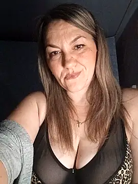 Snapshot of Ant0nina chatting on December 2024 10:41:02 PM Ant0nina online show from December 2024 10:41:02 PM